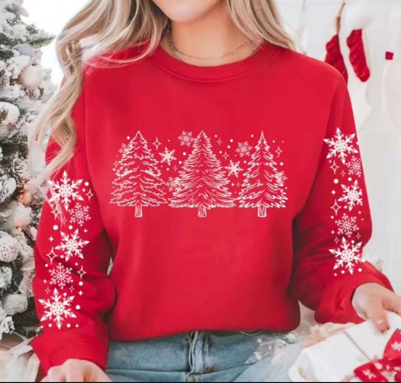 Christmas Tree Sweatshirt with Snowflake Sleeves – Cozy Holiday Crewneck