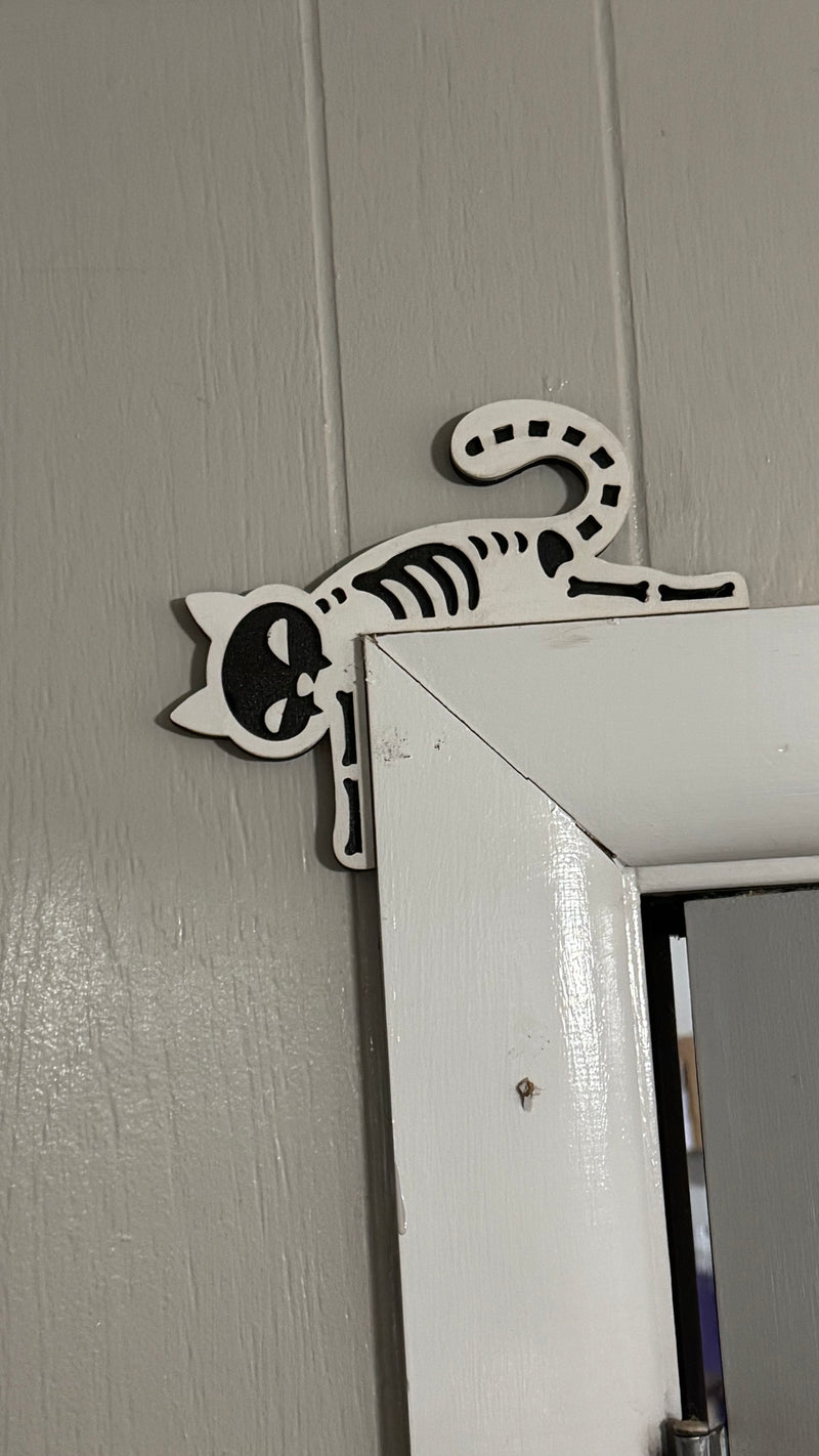 Skeleton Cat Door Topper – Halloween Spooky Cat Décor | Gothic Black & White Wooden Decoration