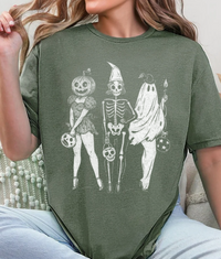 Vintage Halloween Trio Graphic Tee – Pumpkin, Skeleton & Ghost | Unisex Softstyle